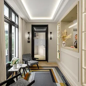Black Door ***** Paris