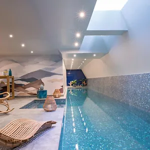 5* מלון Parister Piscine &